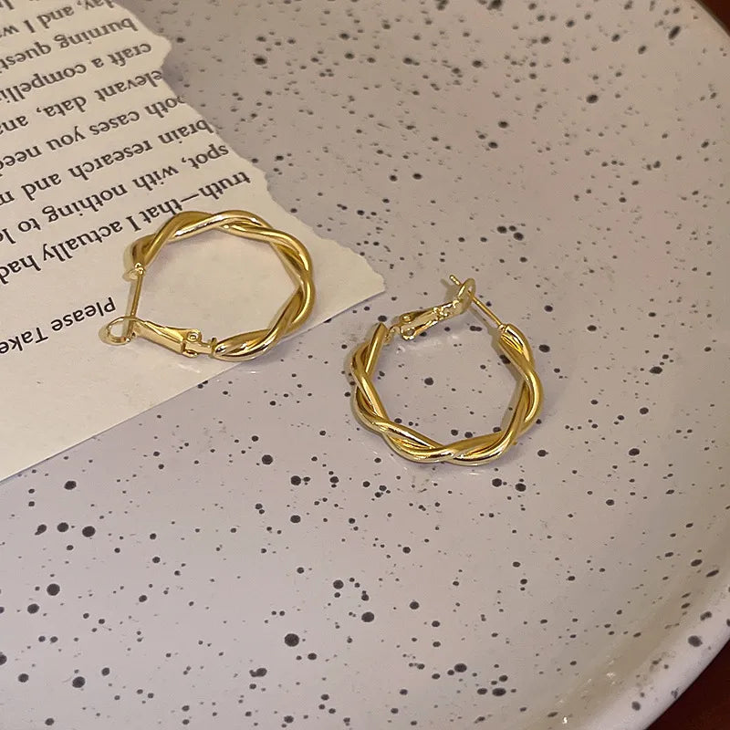 retro c shape solid color metal plating women's earrings 1 pair