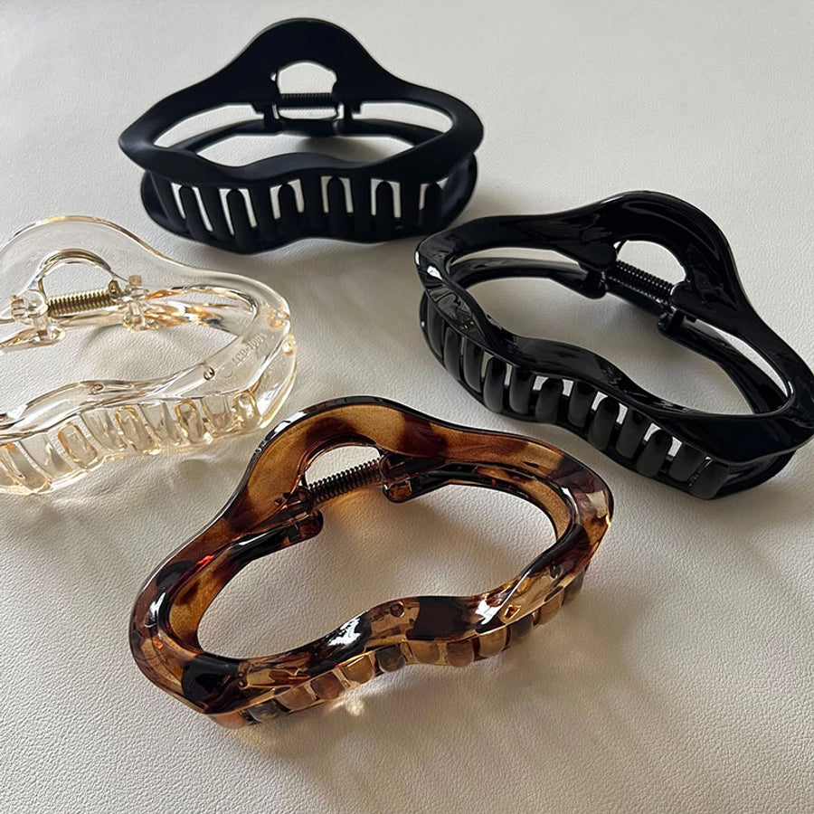 Women's French Style IG Style Solid Color Plastic Spray Paint Hair Claws