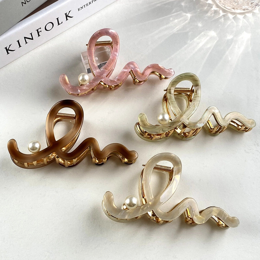 Women's Casual Simple Style Geometric Acetic acid sheets Hair Claws