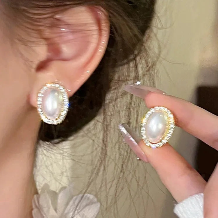 1 Pair Elegant Lady Geometric Heart Shape Plating Alloy Drop Earrings Ear Studs