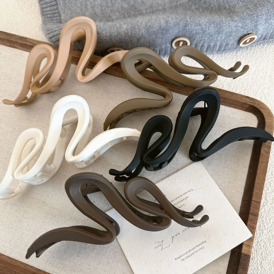 vintage style solid color plastic hair claws