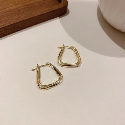 retro c shape solid color metal plating women's earrings 1 pair