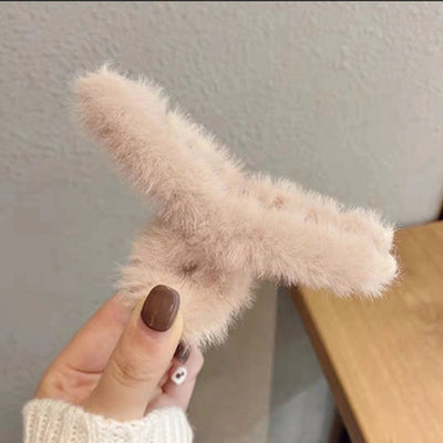 Korean Simple Plush Grab Clip Girl Autumn and Winter New Back Head Hair Clip Elegant Hair Grab Shark Clip Hair Accessories