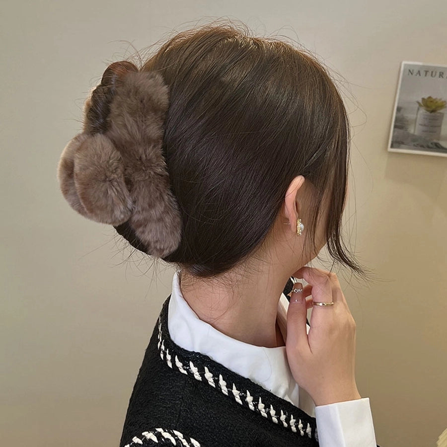 simple style geometric solid color rabbit fur hair claws 1 piece