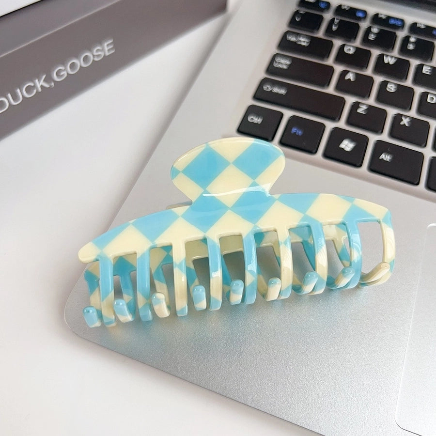 simple style lattice pvc hollow out hair claws