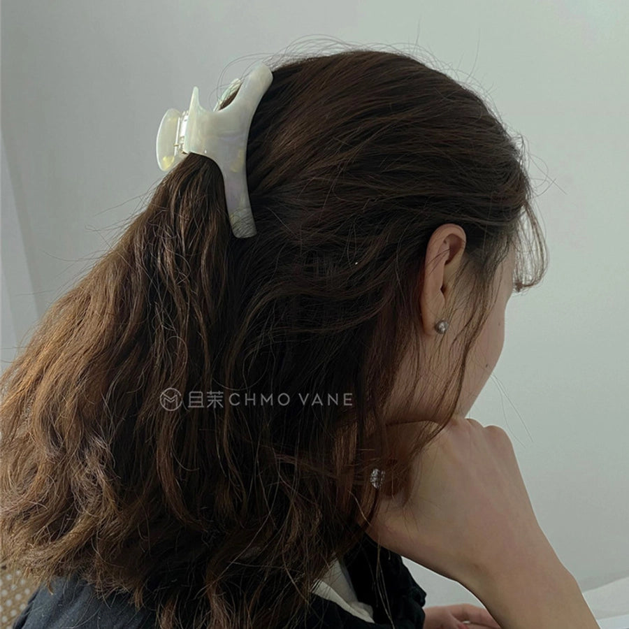 Women's Retro Geometric Acetic acid sheets Hair Claws