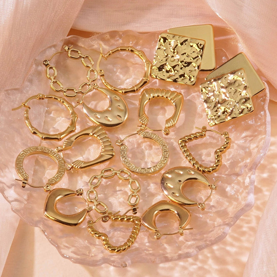 1 Pair Simple Style Classic Style Commute Geometric Heart Shape Strawberry Hollow Out 304 Stainless Steel Imitation Gold  Earrings Ear Studs