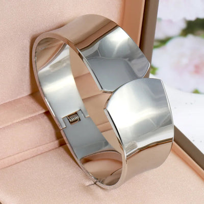 Simple Style Solid Color 304 Stainless Steel 18K Gold Plated Wide Bracelet In Bulk