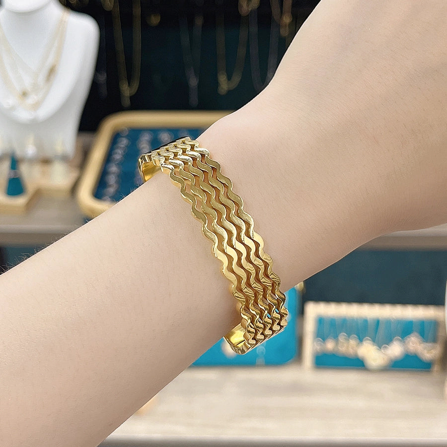 Simple Style Commute Geometric Grain 18K Gold Plated Gold Plated 304 Stainless Steel  Bangle