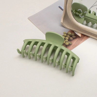 simple style solid color plastic resin spray paint hair clip 1 piece