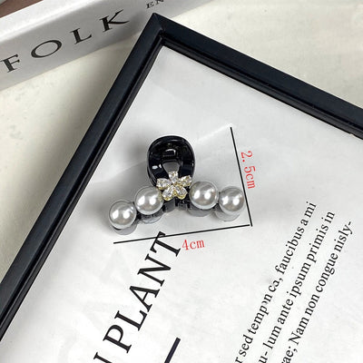 Women's Cute Sweet Simple Style Letter Flower Bow Knot Artificial Crystal Synthetic Resin Inlay Artificial Crystal Artificial Rhinestones Hair Clip