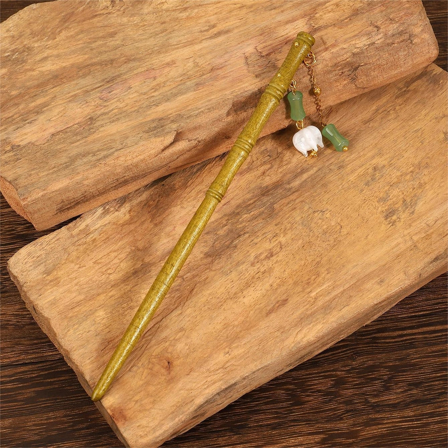 Women's Chinoiserie Classic Style Artistic Bamboo Flower Wood Tassel Hairpin