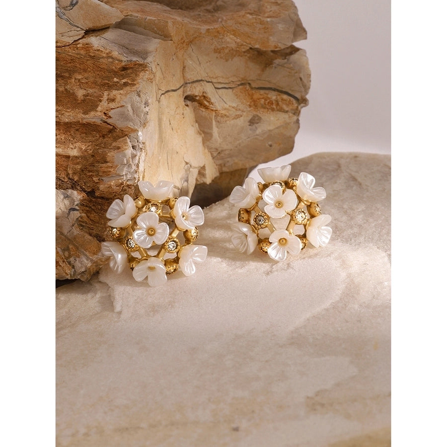 1 Pair Simple Style Classic Style Flower Inlay 304 Stainless Steel Imitation Shell Rhinestones Stainless Steel Earrings