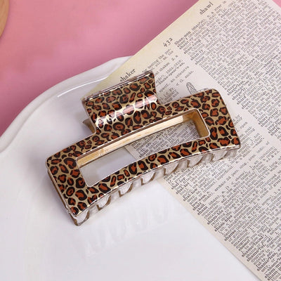 Women's Retro Leopard Plastic Printing Hollow Out Hair Claws