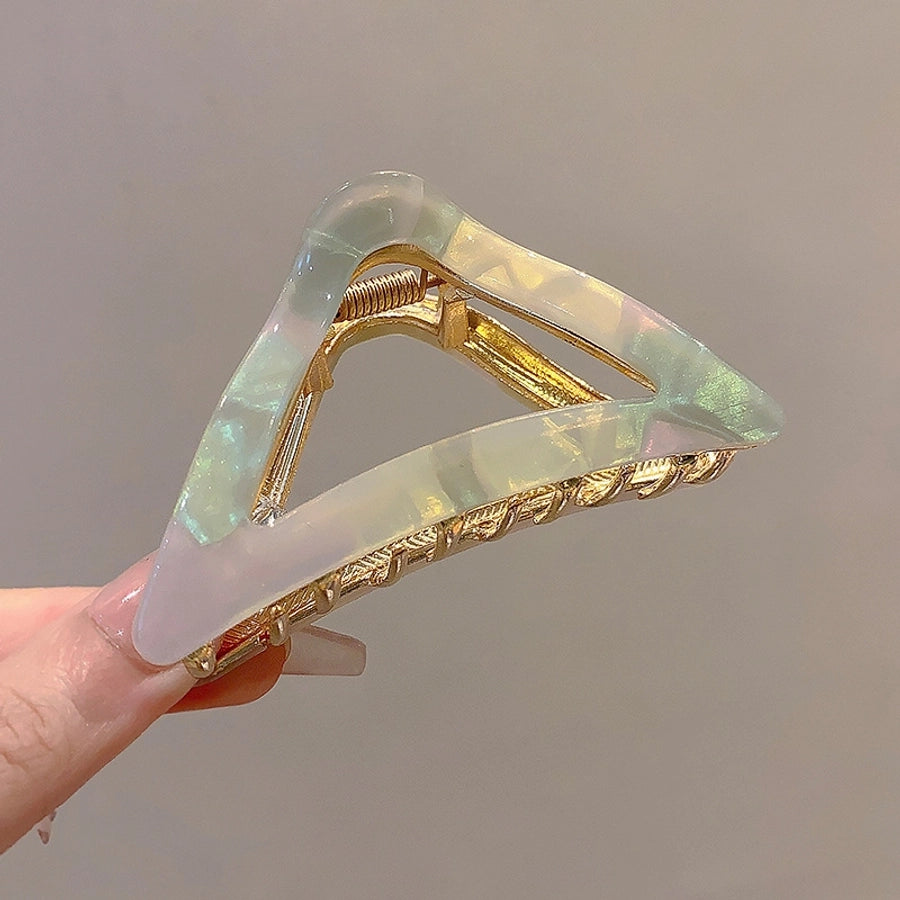 Women's Sweet Simple Style Triangle Alloy Resin Hollow Out Hair Claws