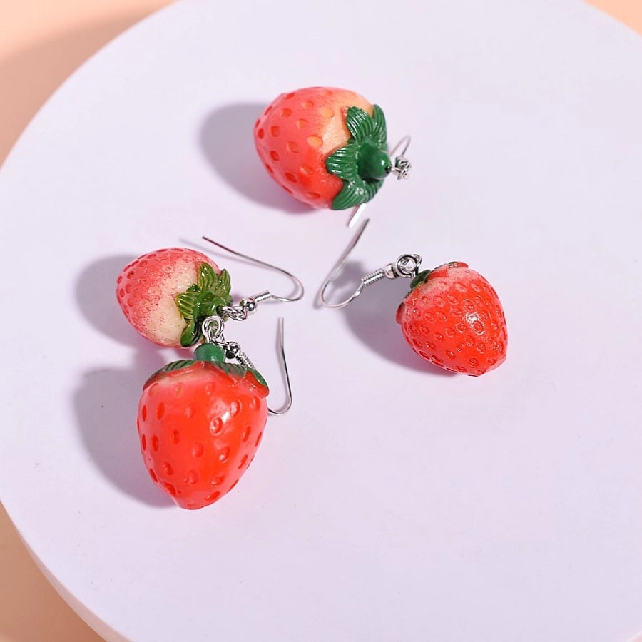 Europe and the United States  personality sweet three-dimensional resin simulation strawberry earrings earrings creative female fun fruit earrings
