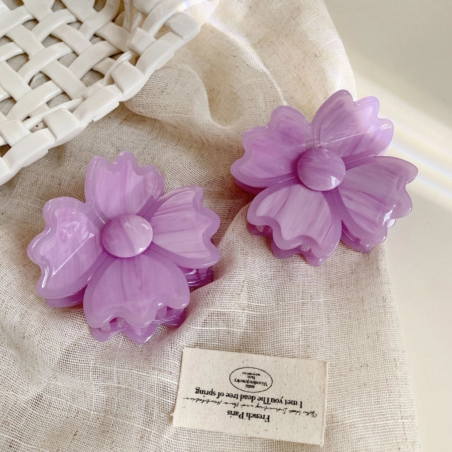 Women's Elegant Streetwear Flower Acetic acid sheets Hair Claws