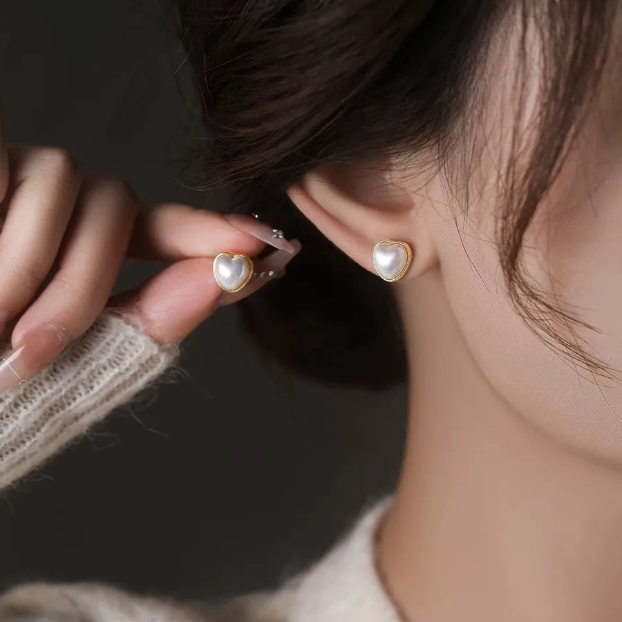 1 Pair Elegant Lady Geometric Heart Shape Plating Alloy Drop Earrings Ear Studs