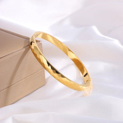Casual Simple Style Solid Color Titanium Steel  Bangle