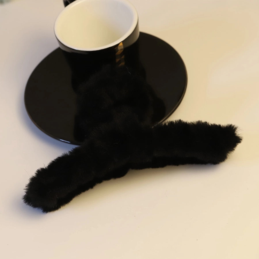 Korean Simple Plush Grab Clip Girl Autumn and Winter New Back Head Hair Clip Elegant Hair Grab Shark Clip Hair Accessories