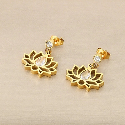 1 Pair Vintage Style Flower Hollow Out Inlay 304 Stainless Steel Zircon 18K Gold Plated Ear Studs