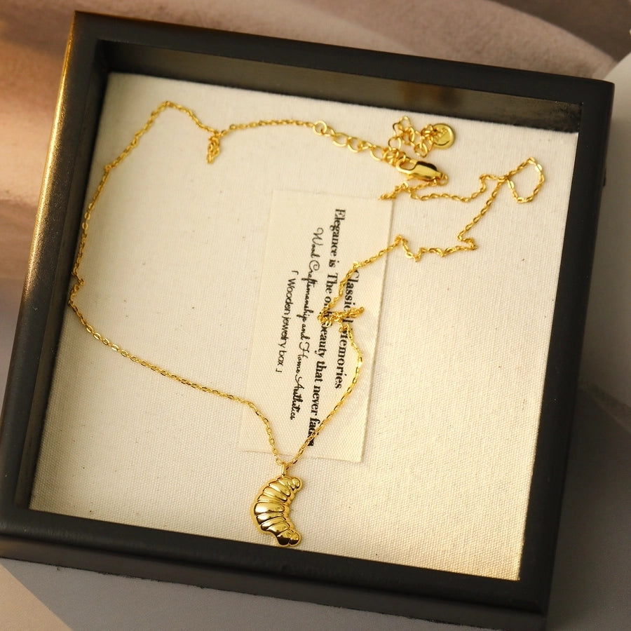 Copper 18K Gold Plated Ruched Chain Horns Pendant Necklace