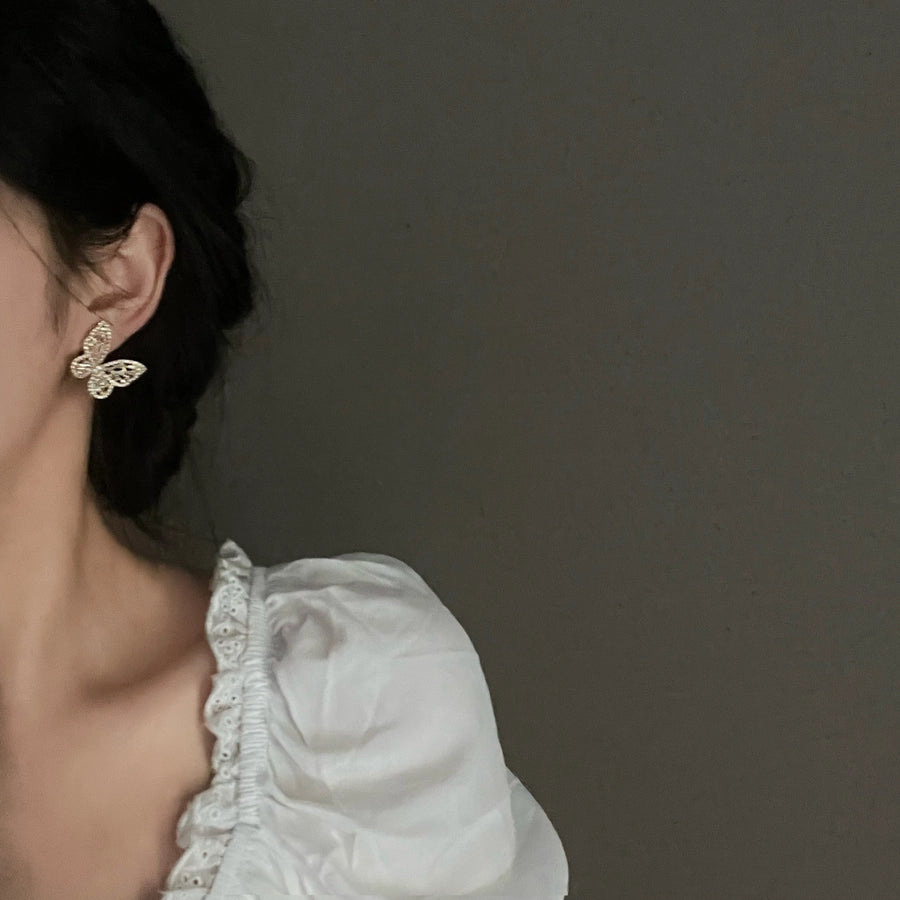 Light luxury high-grade butterfly mosquito coil ear clip without pierced women's super flash Mori style fresh earrings summer fashion