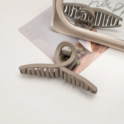 simple style solid color plastic resin spray paint hair clip 1 piece