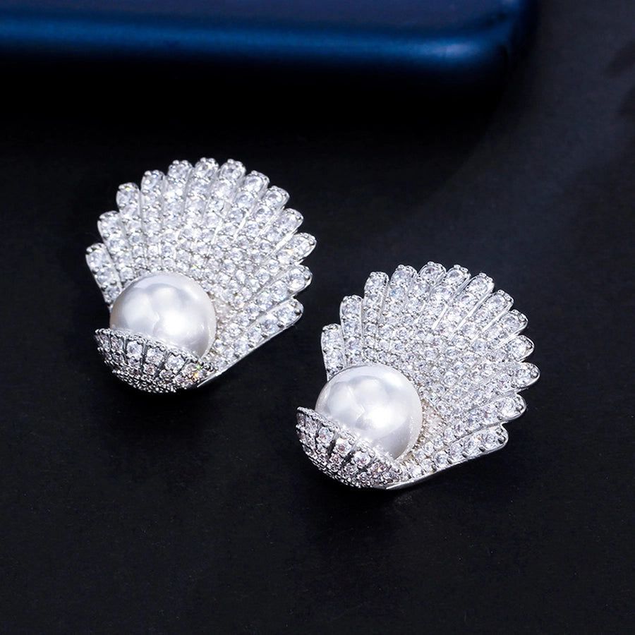 1 Pair Elegant Luxurious Sector Plating Inlay Copper Pearl Zircon White Gold Plated Ear Studs