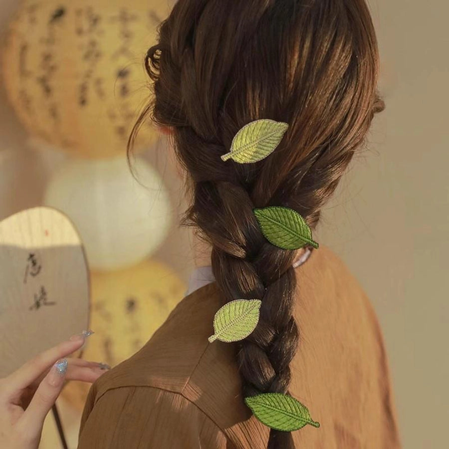 Embroidered leaves! Fresh hairpin! Exquisite bangs clip forehead high-grade Leaf side clip headdress broken hairpin