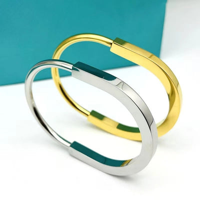 Elegant Simple Style Round Titanium Steel 18K Gold Plated Rhinestones Bangle In Bulk